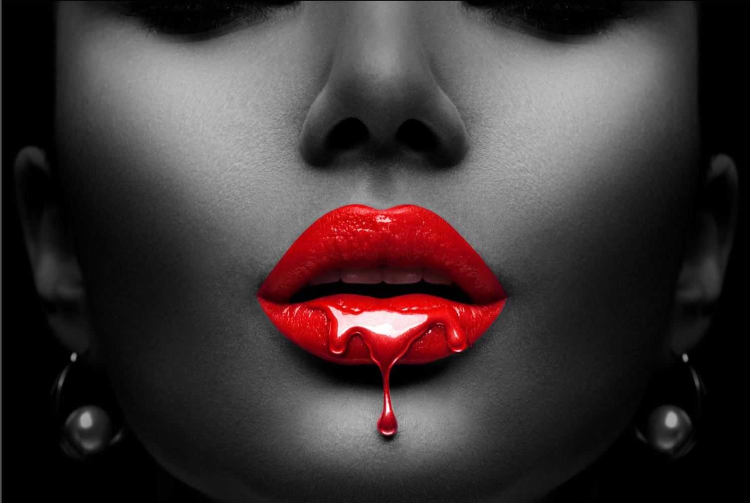 RED LIPSTICK DRIPPING
