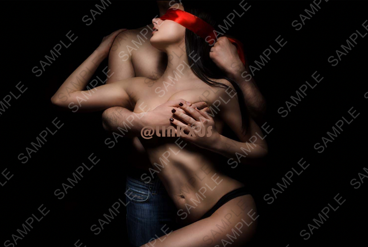TEMPTATION TOPLESS COUPLE
