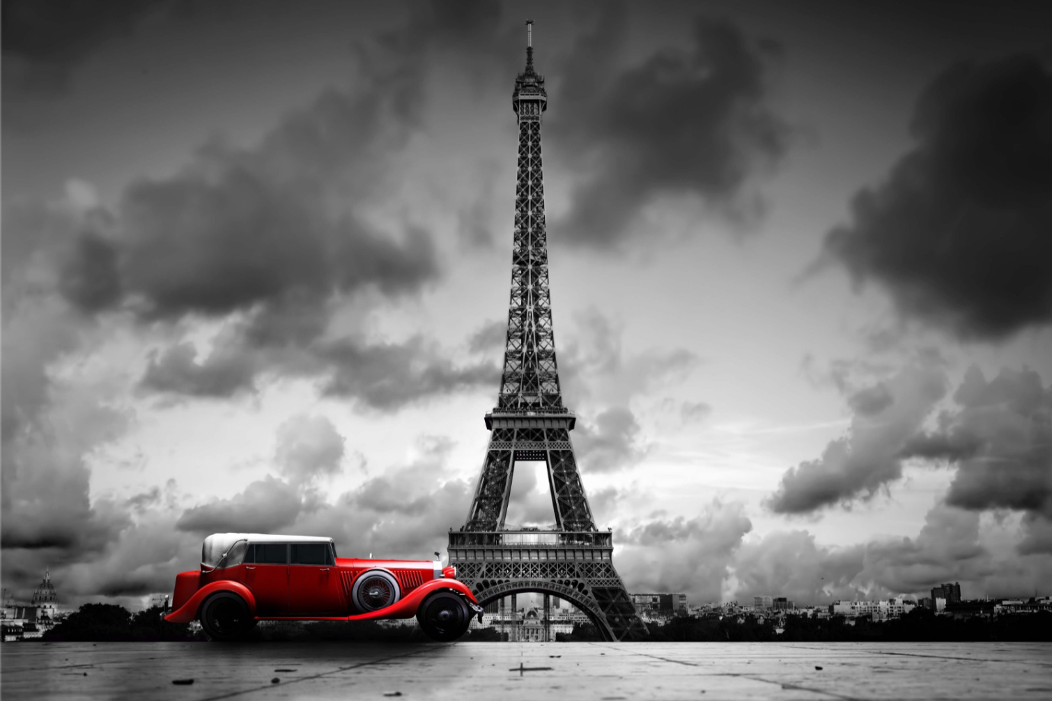 EIFFEL TOWER PARIS