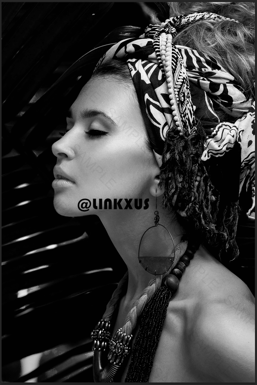 WOMAN WITH TURBAN