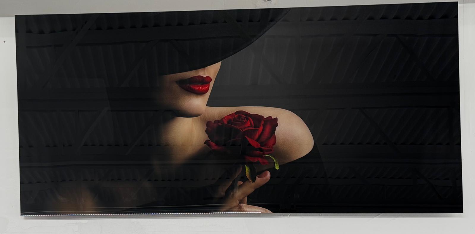 RED LIPS WOMAN 60"X27"